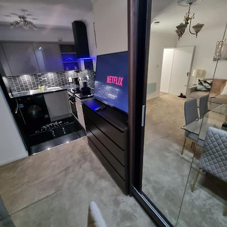Stylish London Apartment & Free Parking Luaran gambar