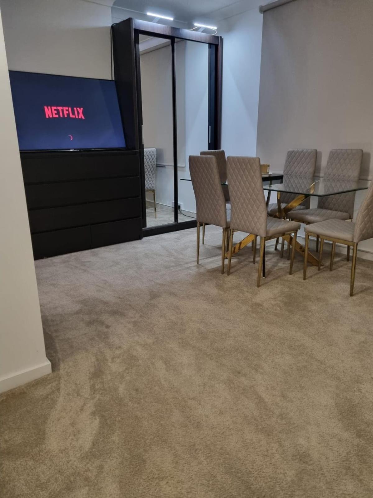 Stylish London Apartment & Free Parking Luaran gambar