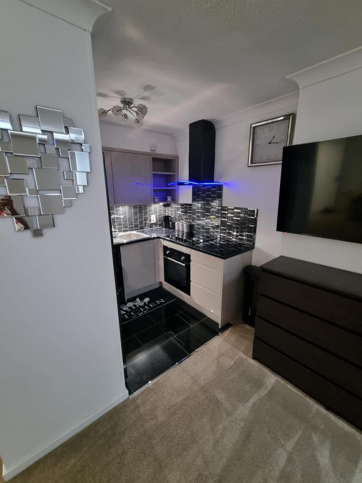 Stylish London Apartment & Free Parking Luaran gambar